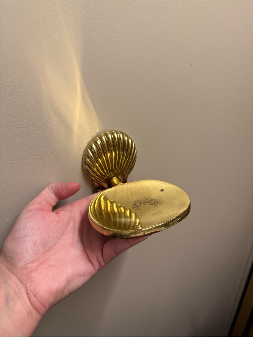 Gatco vintage solid brass Shell soap holder/key or jewelry